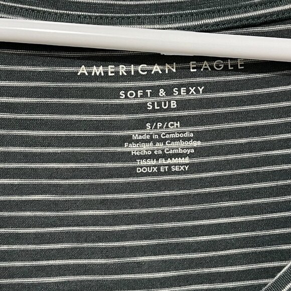 American Eagle soft and sexy v-neck long-sleeve - Picture 4 of 4